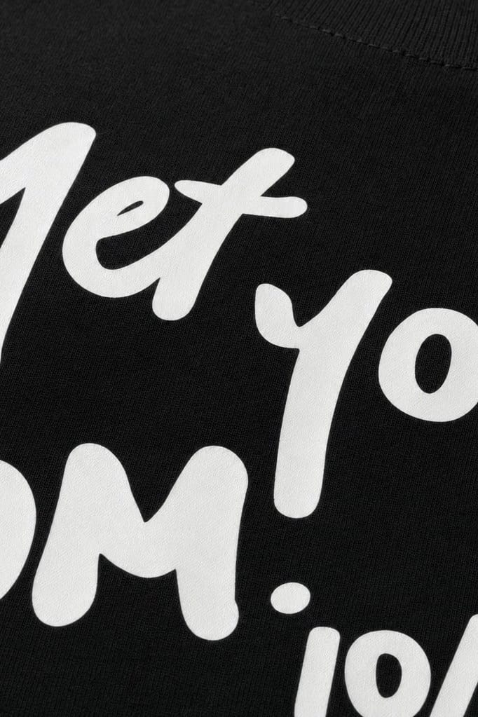 Off supply Met your Mom black t-shirt