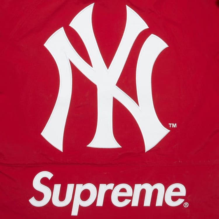 Supreme x New York Yankees GORE-TEX 700-Fill Down Jacket Red