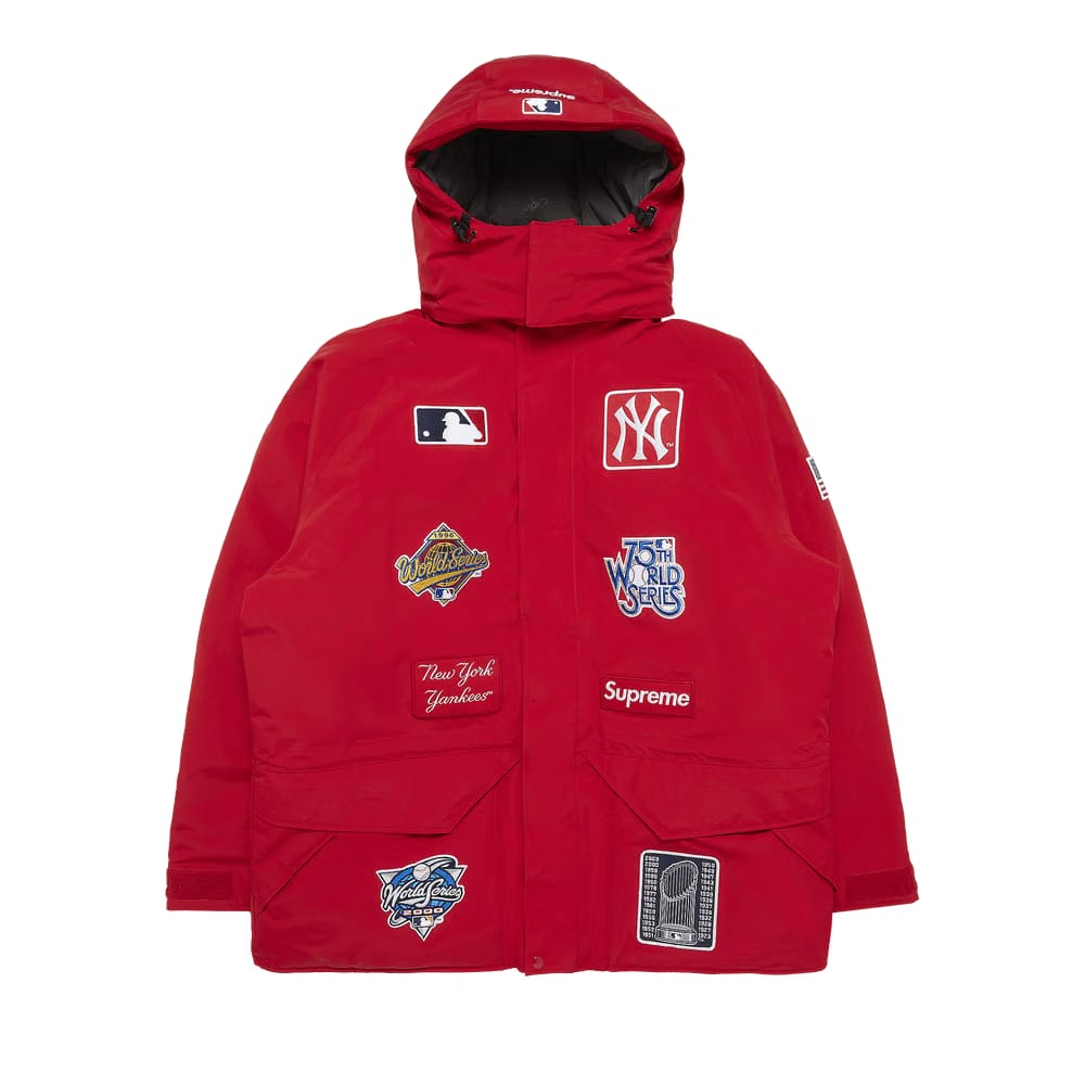 Supreme x New York Yankees GORE-TEX 700-Fill Down Jacket Red