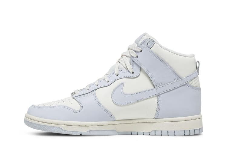 Wmns Dunk High Football Grey