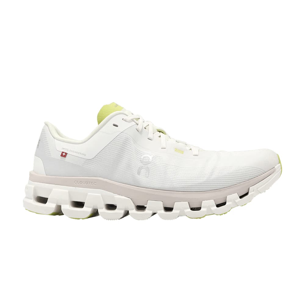 Cloudflow 4 White/Sand On Running
