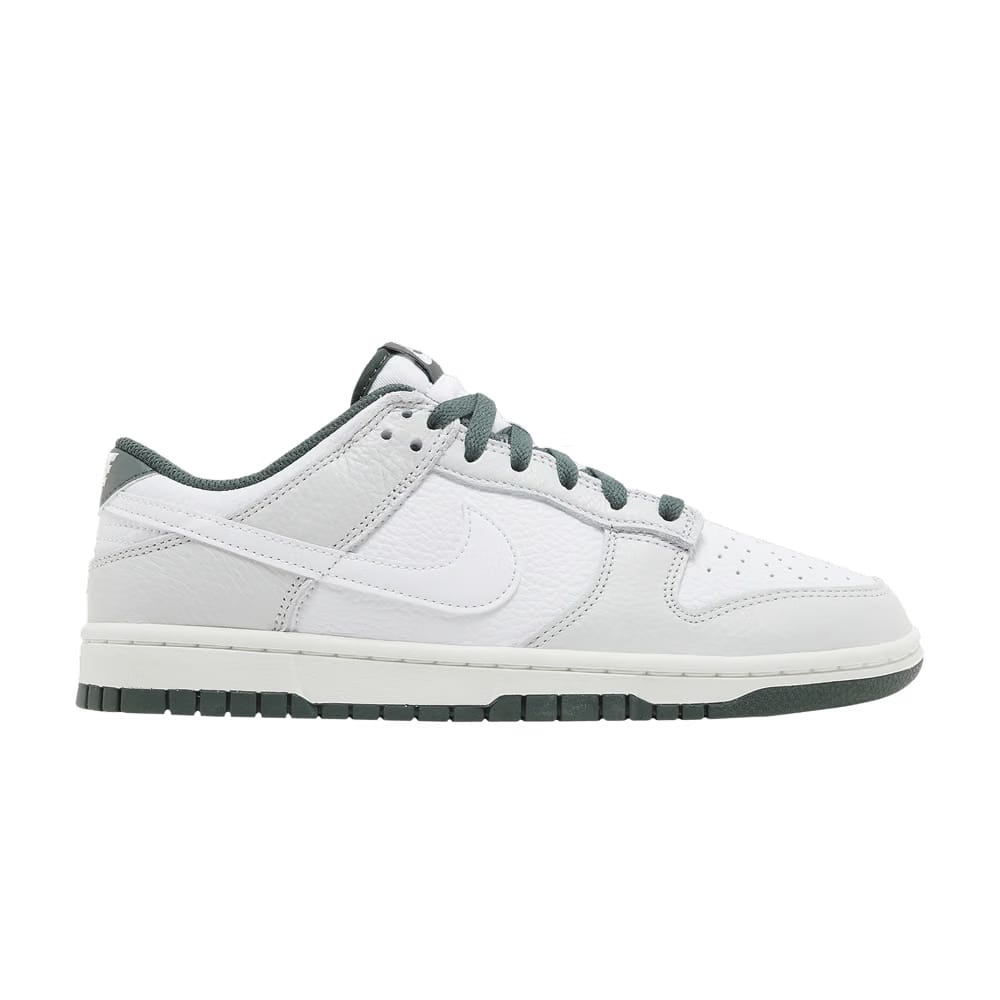 Nike Dunk Low Retro SE Photon Dust Vintage Green