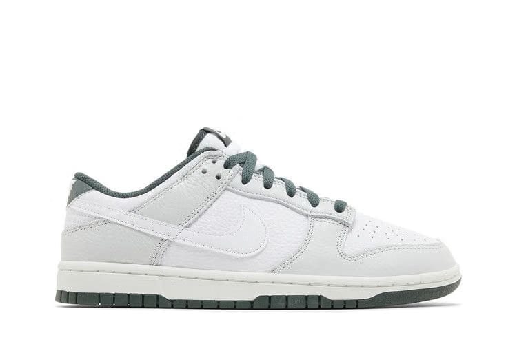 Nike Dunk Low Retro SE Photon Dust Vintage Green