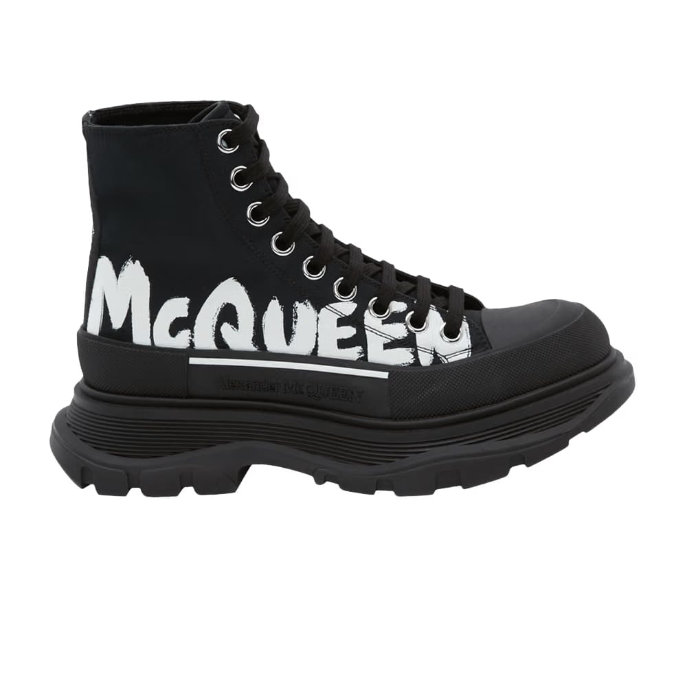 Alexander McQueen Wmns Tread Slick Boot 'McQueen Graffiti Logo - Black'