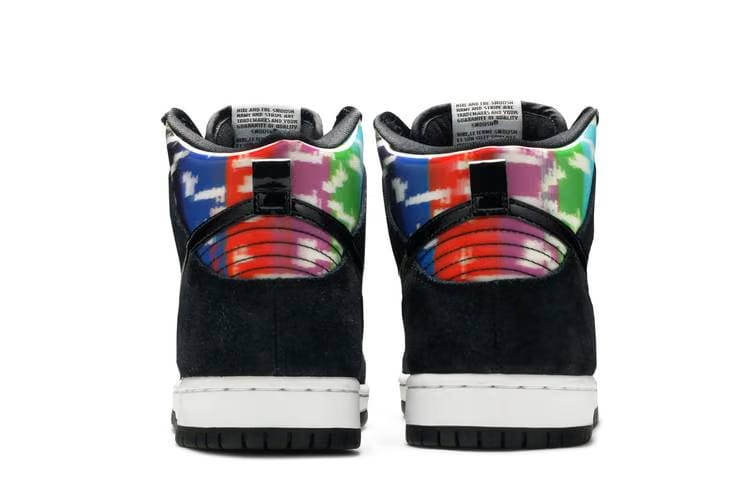 Dunk High SB Tv Signal