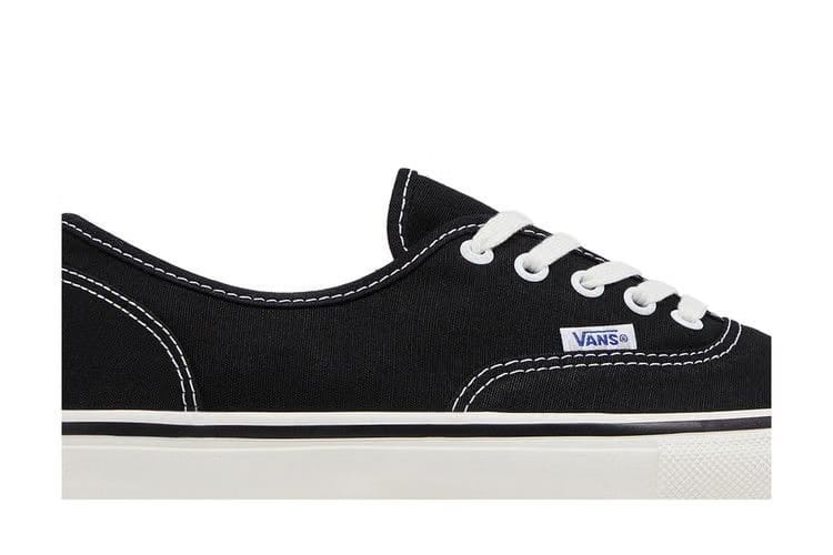 Palace x Skate Authentic Black White