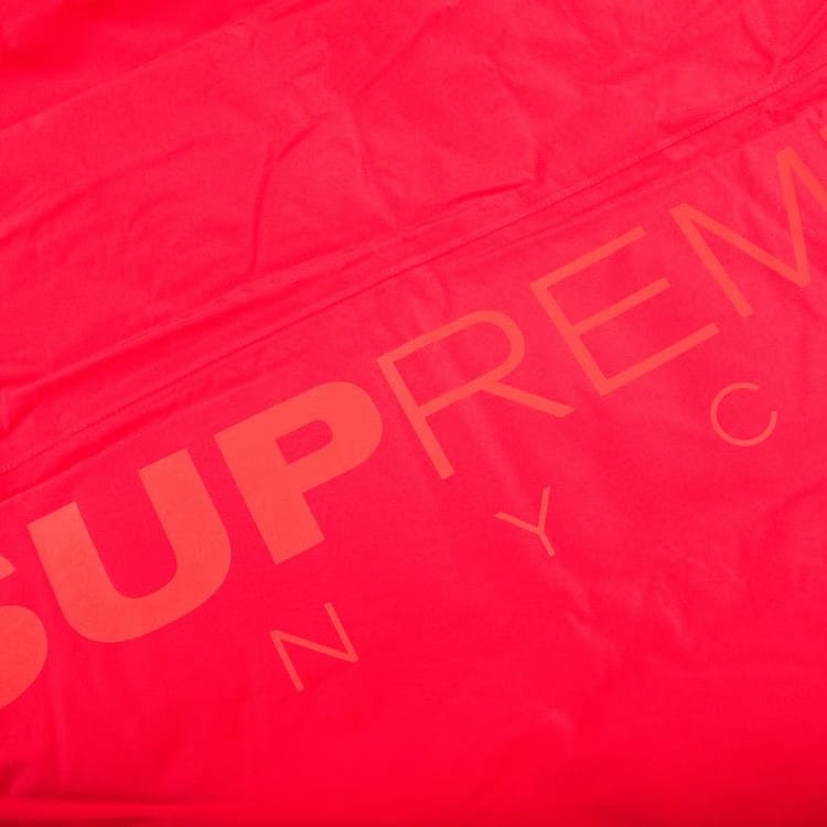 Supreme GORE-TEX 700-Fill Down Parka Bright Red