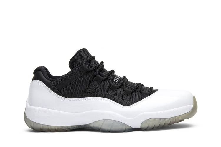 Air Jordan 11 Retro Low Tuxedo