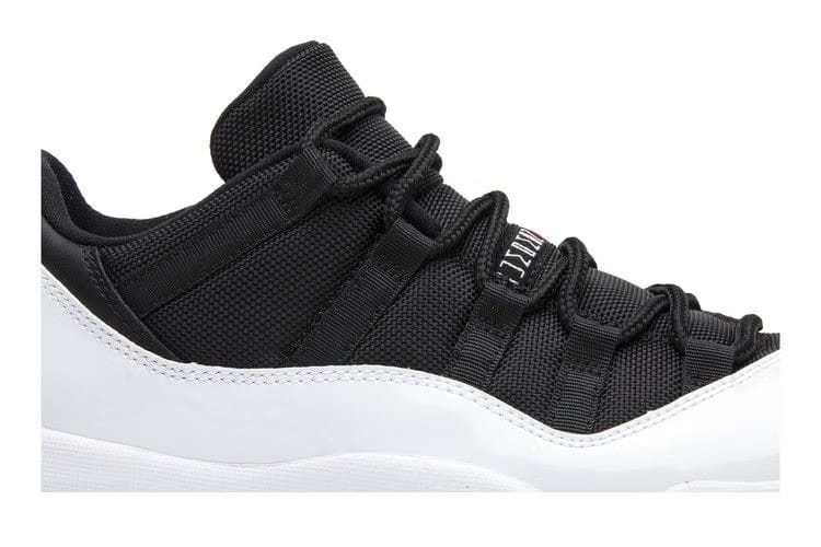 Air Jordan 11 Retro Low Tuxedo