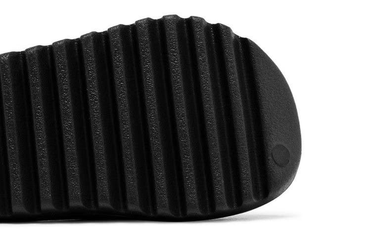 Adidas Yeezy Slides Kids Dark Onyx