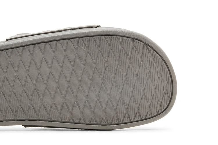 Adidas Adilette Comfort Slide Charcoal Solid Grey