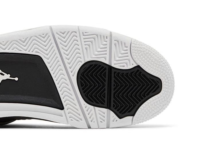Air Jordan 4 Retro GS Fear 2024