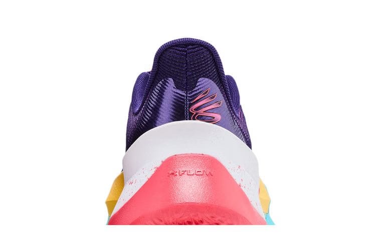 Under Armour Curry Series 7 Curry World Tour
