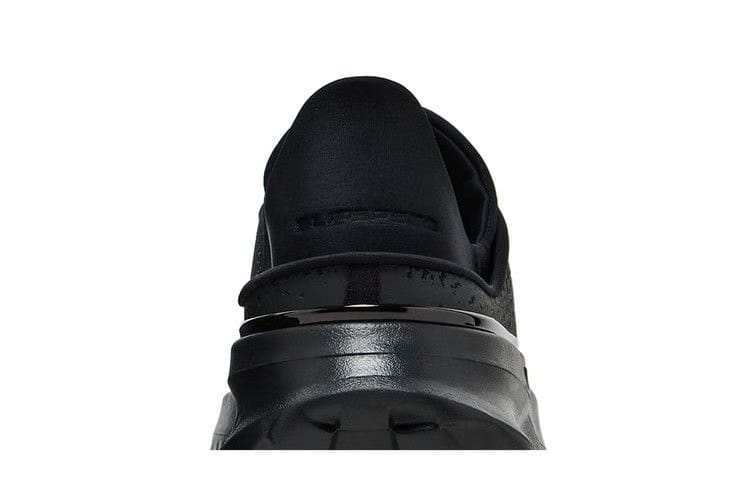 Under Armour SlipSpeed Mega Black