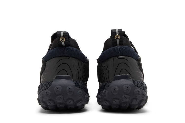 Under Armour HOVR Summit Fat Tire Delta Triple Black
