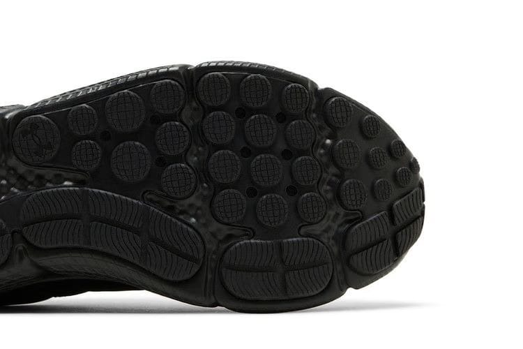 Under Armour Charged Assert 10 4E Wide Triple Black