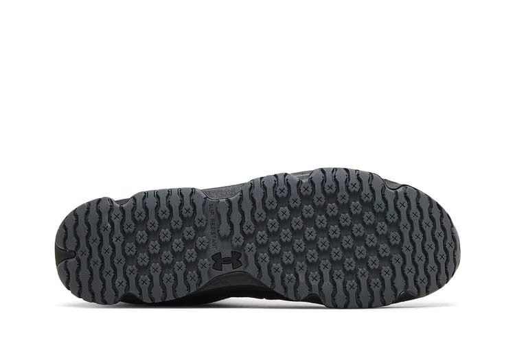 Under Armour Micro G Strikefast Mid Black Pitch Grey