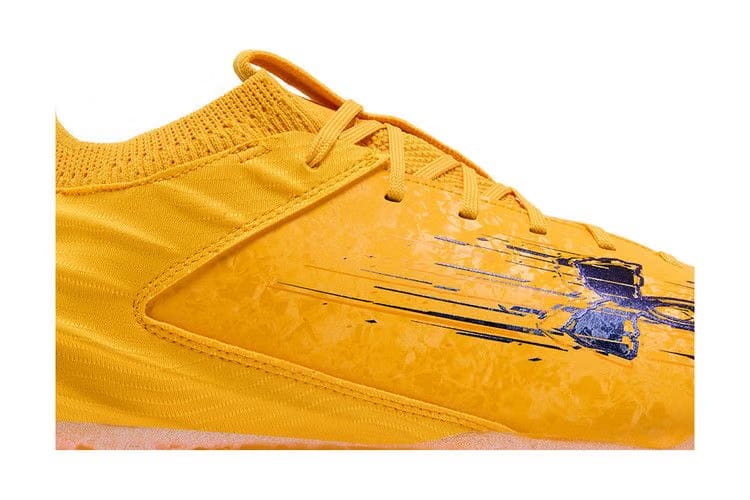 Under Armour Blur 2 MC Suede Steeltown Gold