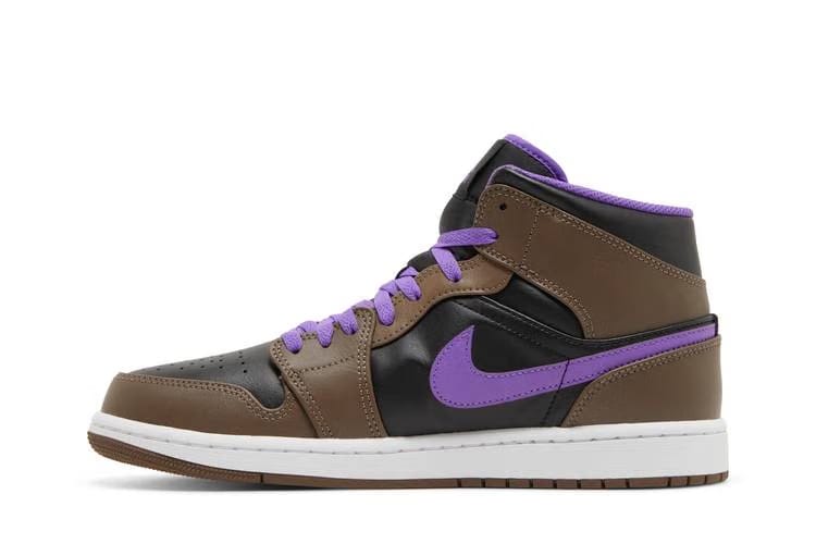 Air Jordan 1 Mid PalominoWhiteWild Berry