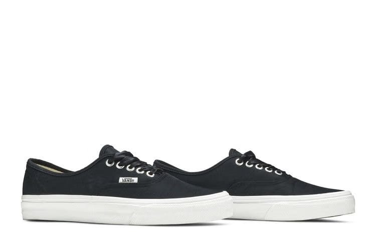 Vans Wmns Authentic 'Satin Lux Black'