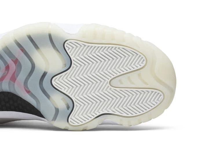 Air Jordan 11 Retro Platinum Tint