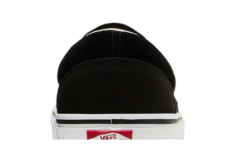 Vans Classic Slip-On Cherries Black