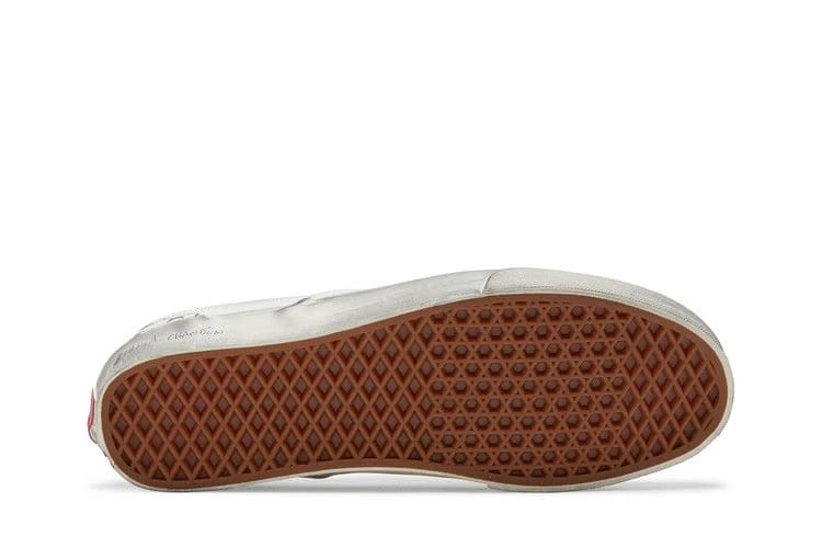 Bianca Chandôn x Vans Classic Slip-On VLT LX Stressed Black