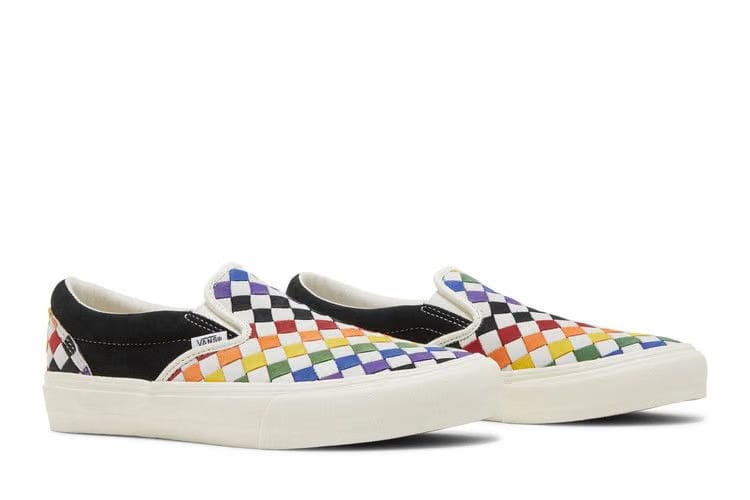 Vans Classic Slip-On VLT LX Pride