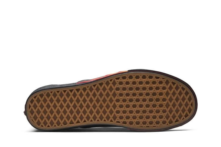 Vans Slip On Flame Wall
