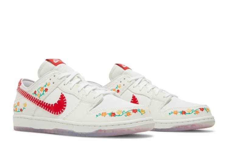 Nike Dunk Low White And University Red