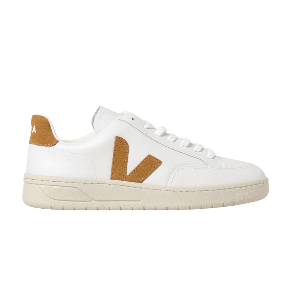Veja V-12 Extra White Camel