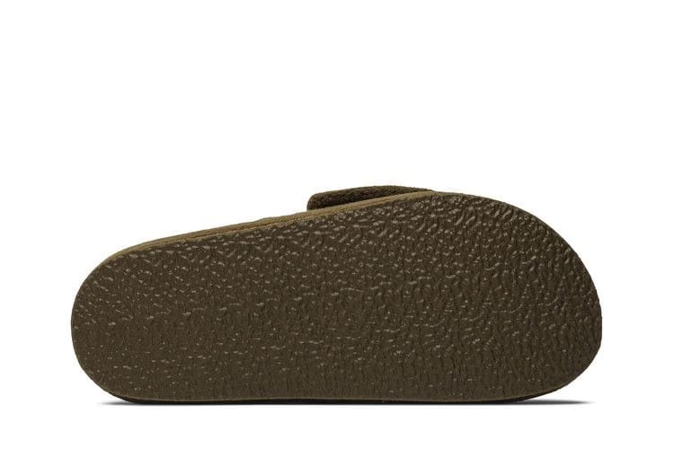 Yeezy Season 7 Fleece Slide Trench