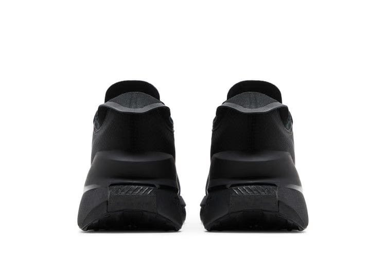 Adidas Avryn Black Carbon