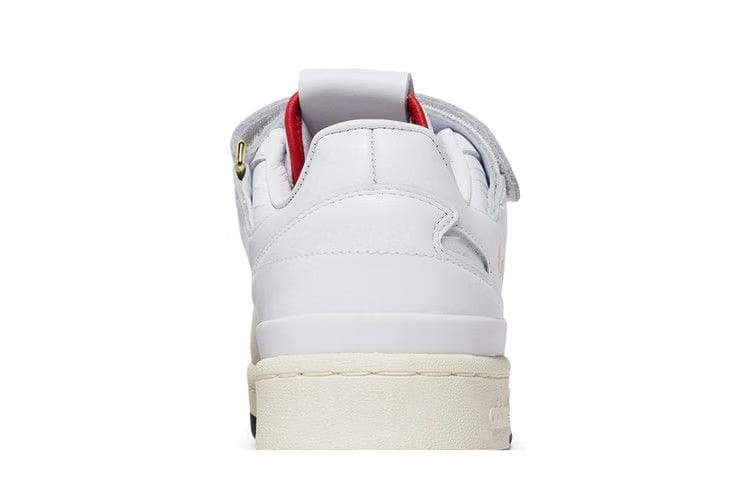 Sneakersnstuff x adidas Forum 84 Low Core White