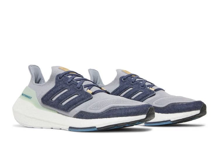 Adidas UltraBoost 22 Halo Silver