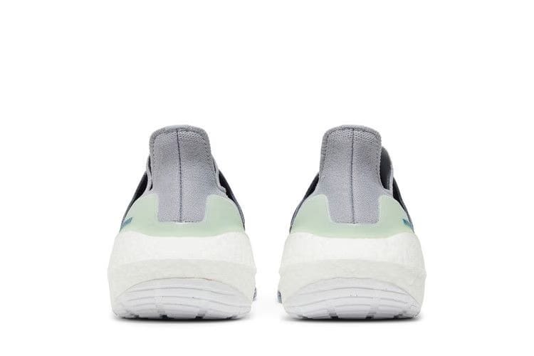 Adidas UltraBoost 22 Halo Silver