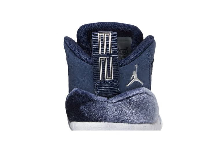 Air Jordan 11 Retro CB Midnight Navy Velvet