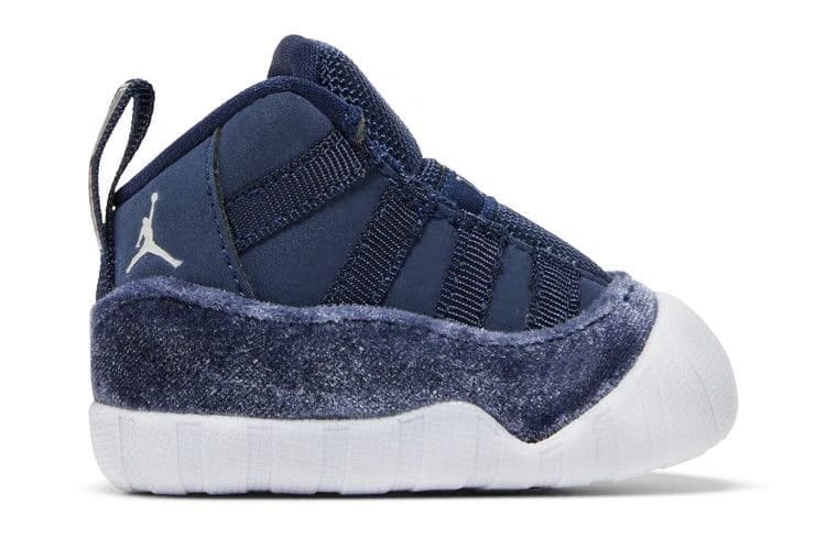 Air Jordan 11 Retro CB Midnight Navy Velvet
