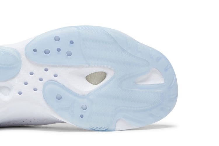 Air Jordan 11 CMFT Low UNC