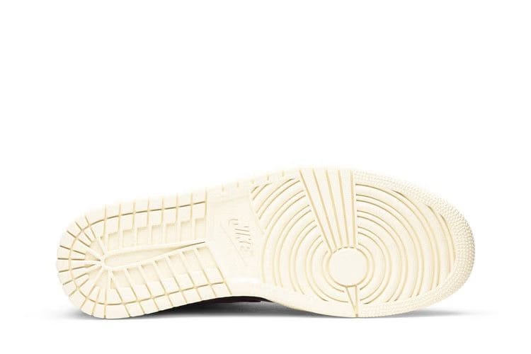 Air Jordan 1 Retro High OG Couture