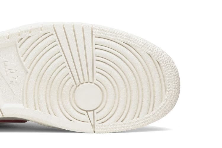 Air Jordan 1 Retro High OG Phantom