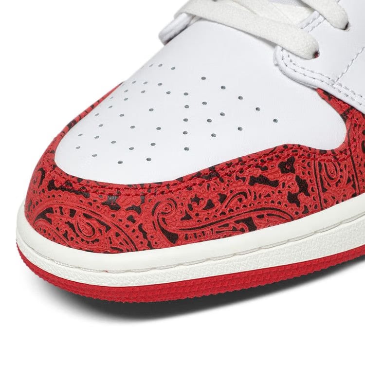Air Jordan 1 Low SE Spades