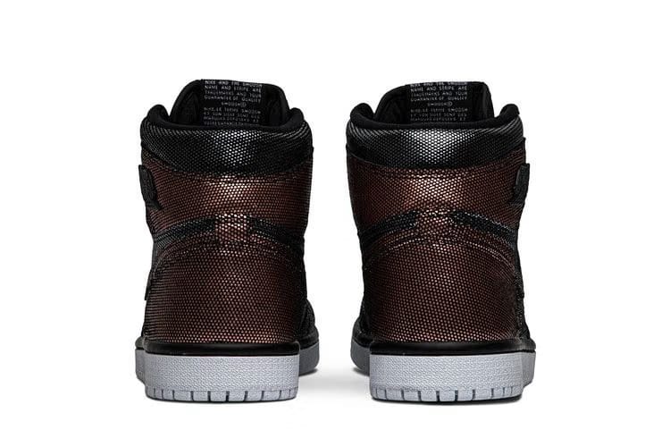 Wmns Air Jordan 1 Retro High OG 'Fearless'