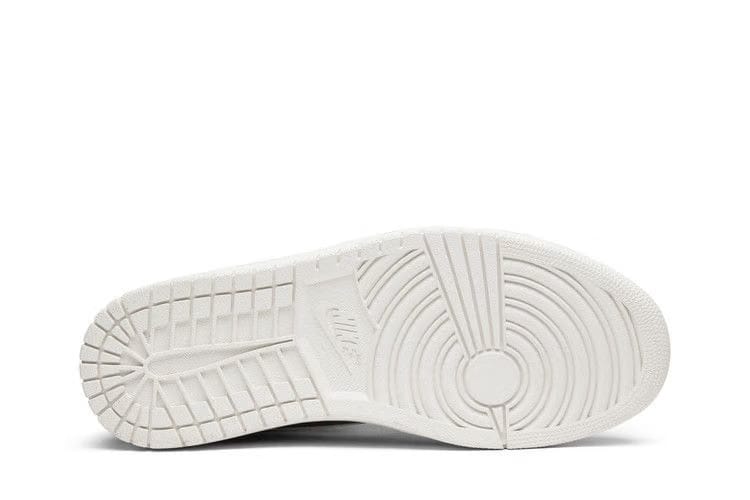 Air Jordan 1 Retro High Jeter