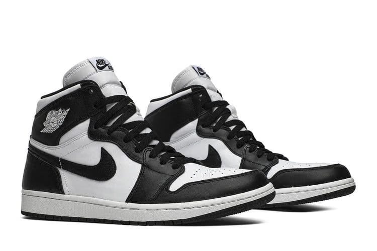 Air Jordan 1 Retro High OG Black White 2014