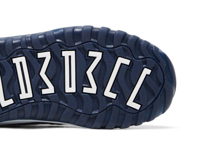 Air Jordan 11 Retro TD Midnight Navy Velvet