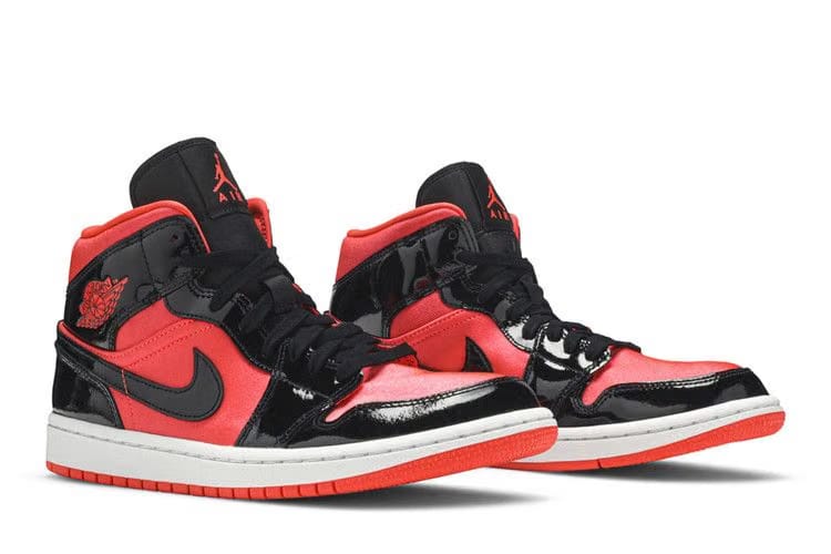 Wmns Air Jordan 1 Mid 'Hot Punch'