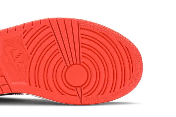 Wmns Air Jordan 1 Mid 'Hot Punch'