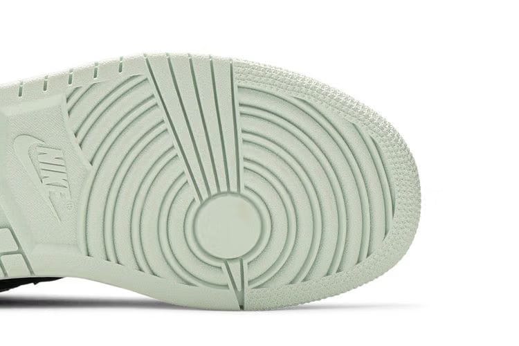 Wmns Air Jordan 1 Low SE 'Barely Green'