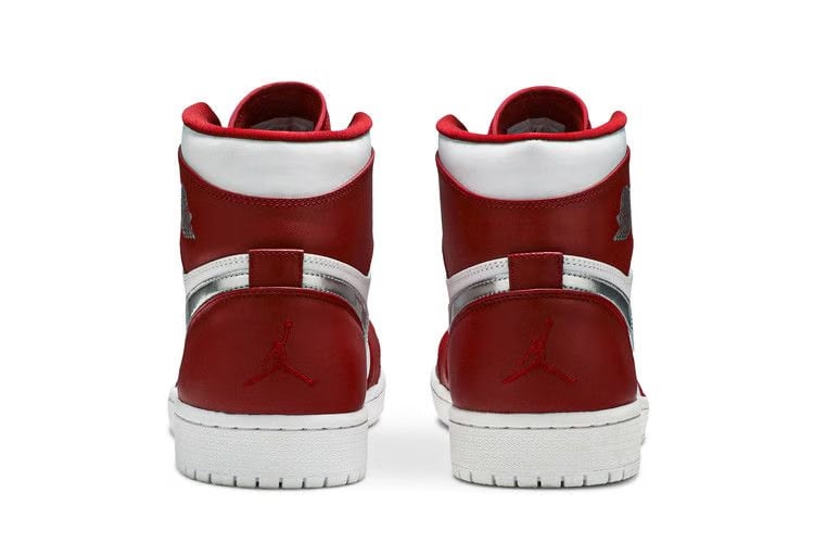Air Jordan 1 Retro High Silver Medal